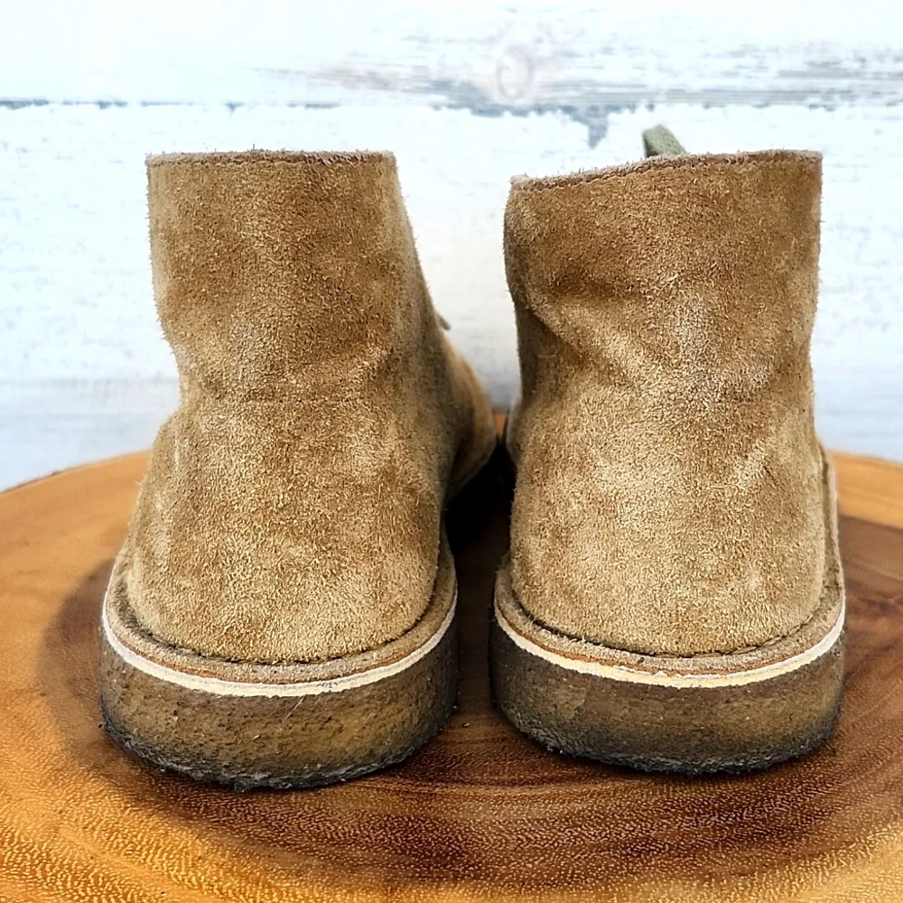 CLARKS ORIGINALS WOMEN'S DESERT BOOTS